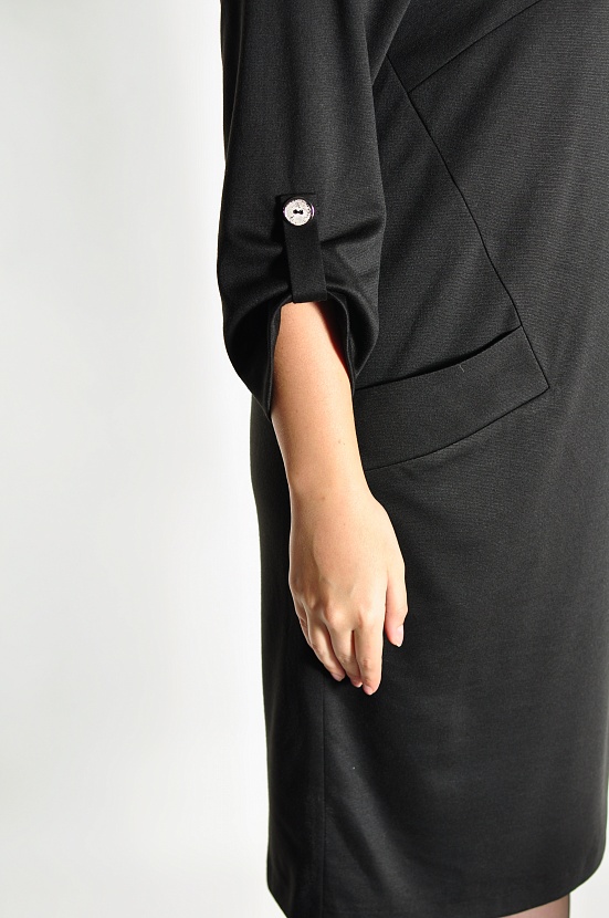 Черное прямое платье 8151-1 с хомутом, карманами и широкими рукавами купить оптом в FORUS
