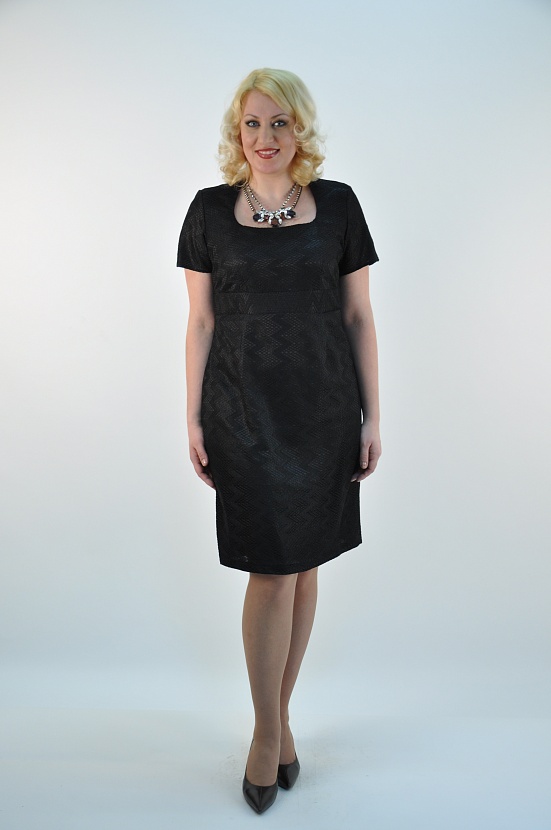 Черное строгое платье 3262-1 с коротким рукавом под кожу змеи купить оптом в FORUS