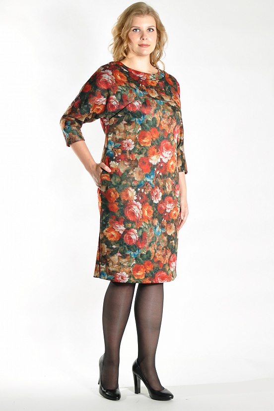 Зеленое свободное платье 5034-В в крупный цветок с пуговицами на спине купить оптом в FORUS