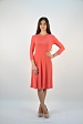 Персиковое приталенное платье 5010-А с рукавами три четверти купить оптом в FORUS