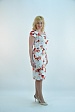 Белое платье-футляр 5016-А в цветочек с короткими рукавами и квадратным вырезом купить оптом в FORUS