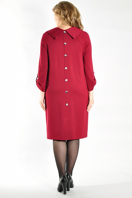 Бордовое прямое платье 8151-8 с хомутом, карманами и пуговицами сзади купить оптом в FORUS