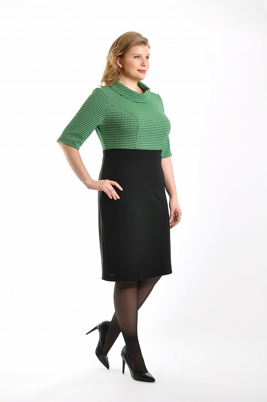 Черно-зеленое платье 5060-С с воротником хомут и рукавами три четверти купить оптом в FORUS