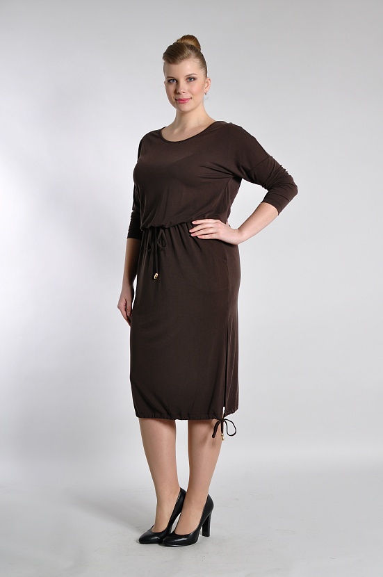 Коричневое платье баллон 8014-8 с рукавами три четверти и шнуром на поясе купить оптом в FORUS